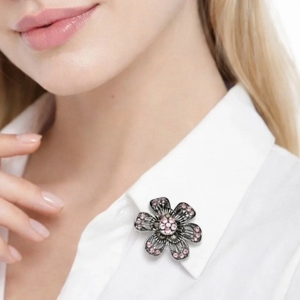 Silver Tone Pink Rhinestone Flower Brooch Floral Pin‎ Vintage Style Jewelry J-01